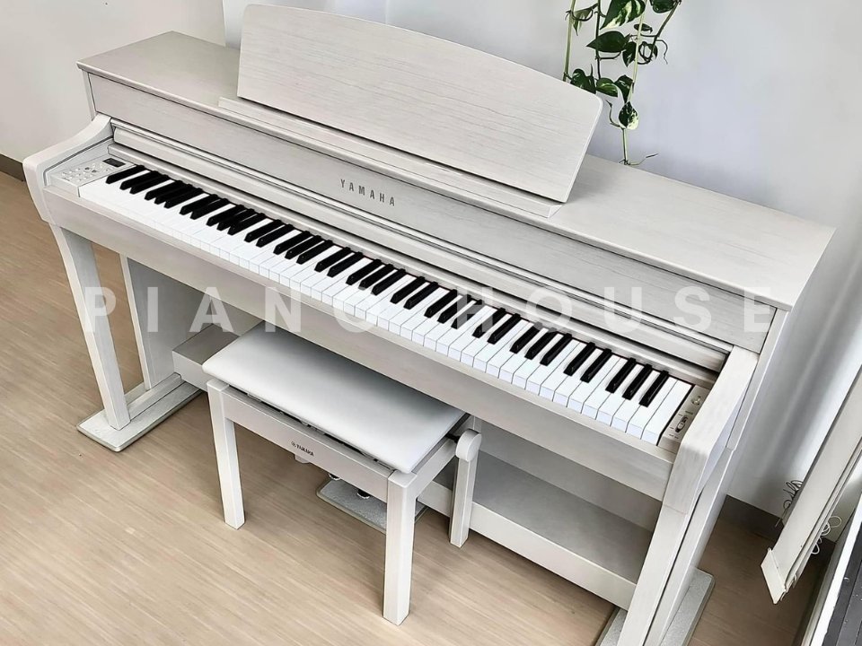 Hình ảnh chi tiết YAMAHA CLP-745 WA góc chụp 2